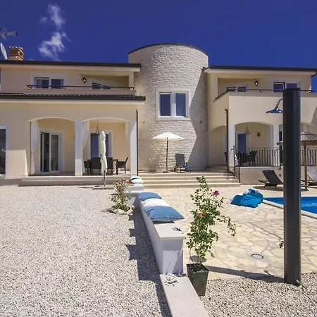 Vista Grande Villa