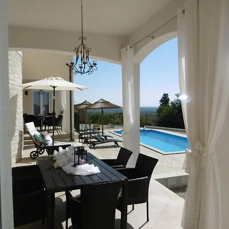 Villa Vista Grande *